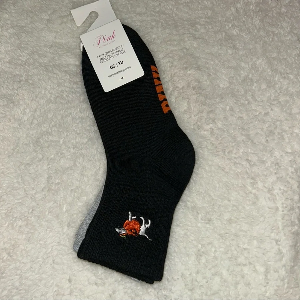 Victoria's Secret PINK Pack of 2 Quarter Socks Halloween Pumpkin Dog NWT